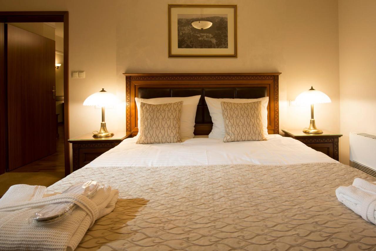 Hotel Prezydent กรินีซา ดรอยจ์ ภายนอก รูปภาพ